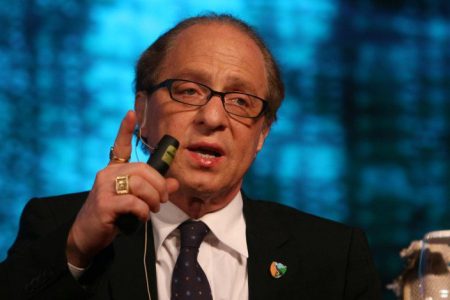 Google’ın Ünlü Yöneticisi Ray Kurzweil Günde 150 Hap İçerek Ölümsüz Olmayı Planlıyor