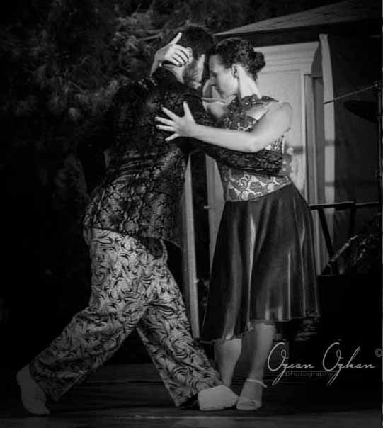 Hayatin-kendisi-tango