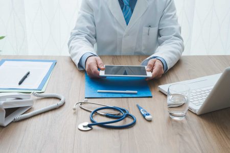 Hekimler İle Sağlık Kurum Ve Kuruluşlarının Elektronik Ortamlardaki Paylaşımlarına İlişkin Kılavuz