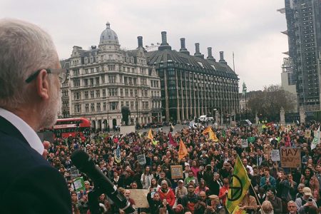 Britanya, tarihte küresel ısınmaya karşı ‘olağanüstü hâl’ ilan eden ilk ülke oldu: Kapitalizmle savaşmalıyız