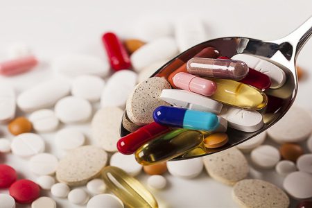Uzmanlar: Antibiyotikler yararlı bakterileri öldürerek hafif bir gribin ölümcül hale gelmesine neden olabilir