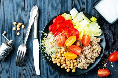 Çocuklarını vegan olarak besleyen çifte 18 ay hapis cezası