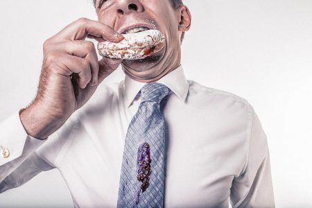 Bilim insanları: Açken önemli bir karar almayın