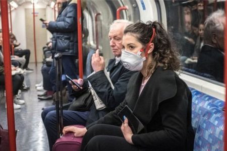 Koronavirüs salgınında toplu taşıma: Otobüse, trene veya uçağa binmek ne kadar riskli?