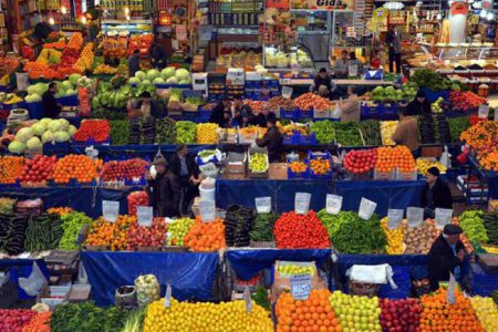 Semt pazarlarındaki kurallar yeniden düzenlendi, Tezgahlar 3 metre mesafeyle kurulacak