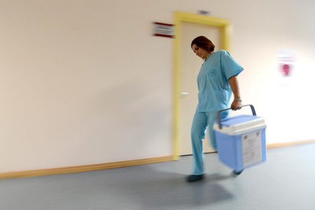 Organ nakilleri yapılamıyor: Kovid-19 savunmasız bırakıyor