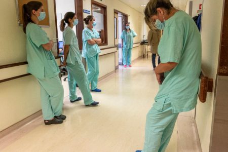 Koronavirüs salgını, Türkiye’de sağlık çalışanlarının psikolojisini nasıl etkiledi?