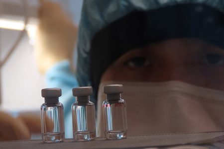 7 milyar insana Koronavirüs aşısı nasıl yapılacak?