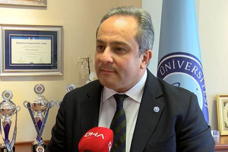Bilim Kurulu Üyesi İlhan: ‘Koronavirüs plajda, suda bulaşmaz’ gibi yanlış bir algı var