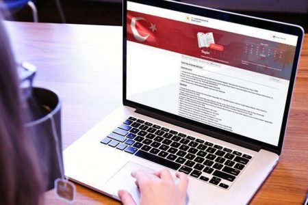 Sağlık çalışanları toplu taşıma ve sosyal tesislerden yıl sonuna kadar ücretsiz yararlanacak.