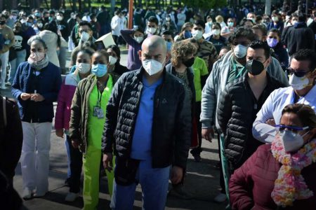 Zengin ülkeler aşıların çoğunu satın aldı, yoksul ülkeler 2022’ye kadar beklemek zorunda kaldı