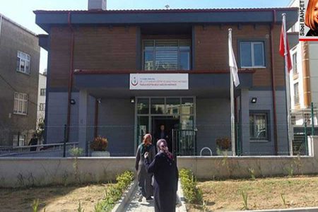 Sahibi tarafından 2 aile sağlığı merkezi satılığa çıkarıldı