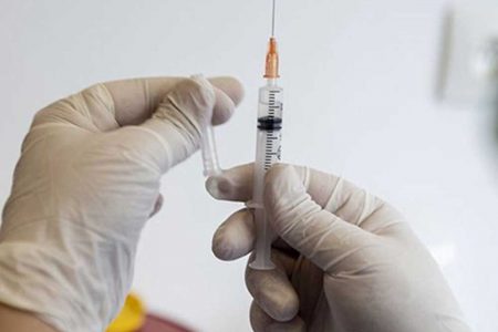 Safsatalar ve salgın: Pandemi bitecek mi dönüşecek mi?