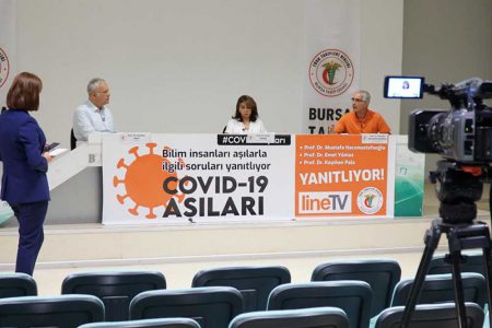 Uzmanlar aşılarla ilgili soruları canlı yayında yanıtladı