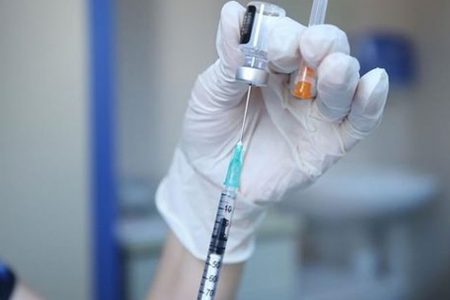 ABD’li uzmanlar açıkladı: Aşı yaptıranlar ve yaptırmayanlarda farklı semptomlar görülüyor