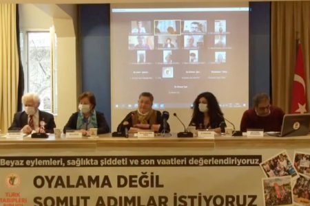 Önlüğümüzün Beyazıyla Hakkımız Olanı Alana Kadar Vazgeçmeyeceğiz!