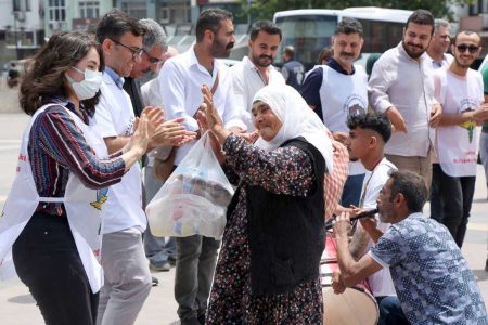 Bugün Tüm Sağlık Kurumlarında G(ö)REV’deydik. Meslektaşlarımıza ve Bizleri Yalnız Bırakmayan Topluma Teşekkür Ederiz