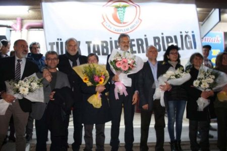 TTB Kazandı, “Savaş Bir Halk Sağlığı Sorunudur” Diyen Önceki Dönem Merkez Konseyi Üyeleri Beraat Etti