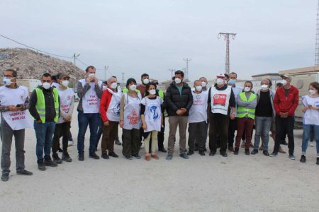 Samandağ’da Hekimlerden/Sağlık Emekçilerinden Yaşam Nöbetinde Çağrı: Hastalığın Değil, Sağlığın Yanında Olun!