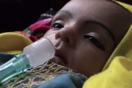 Afganistan’da insani kriz: ‘Bebeklerin ölümünü izlemekten başka bir şey yapamıyoruz’