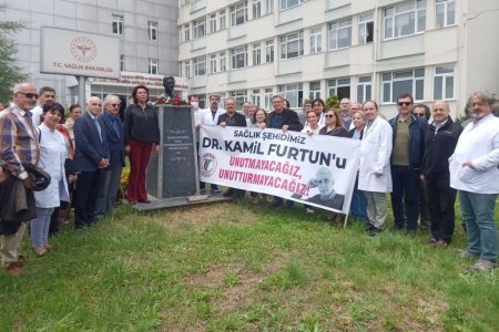 Dr. Kamil Furtun’u Aramızdan Ayrılışının 8. Yılında Sevgi ve Özlemle Anıyoruz