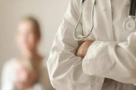 TTB: Bir günde üç genç doktor yaşamlarına son verdi