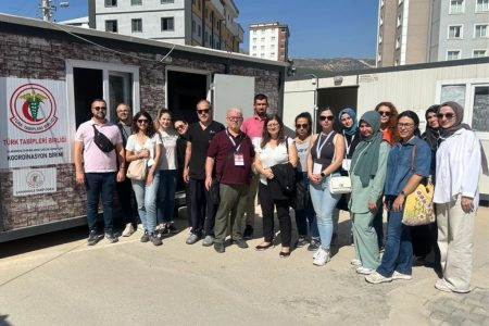 “Afete Dayanıklı Yaşam Alanları ve Halk Sağlığı” Başlıklı 34. Gezici Eğitim Semineri, Kahramanmaraş ve Adana’daki Ziyaretlerin Ardından Sona Erdi