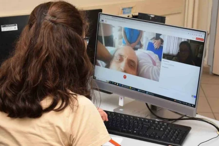 Hasta görmeden reçete yazılmaz